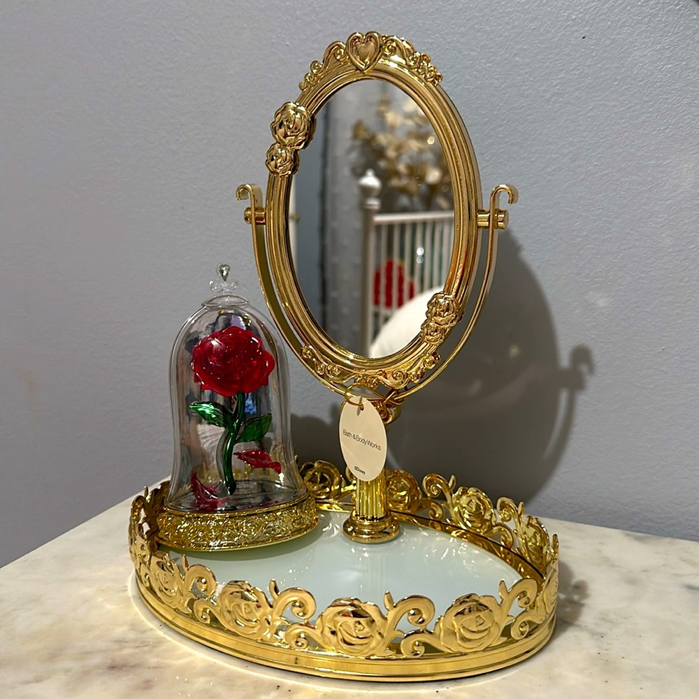 Bath and Body Works X Disney 💛🥀 Mirror Tray & Belle Adjustable Wallflowers
